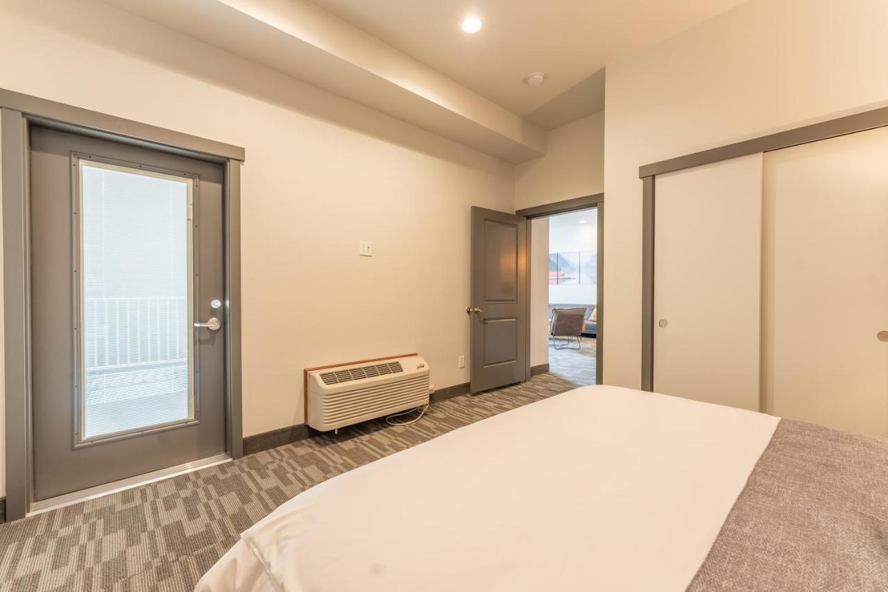Manson Bay Suites Bagian luar foto